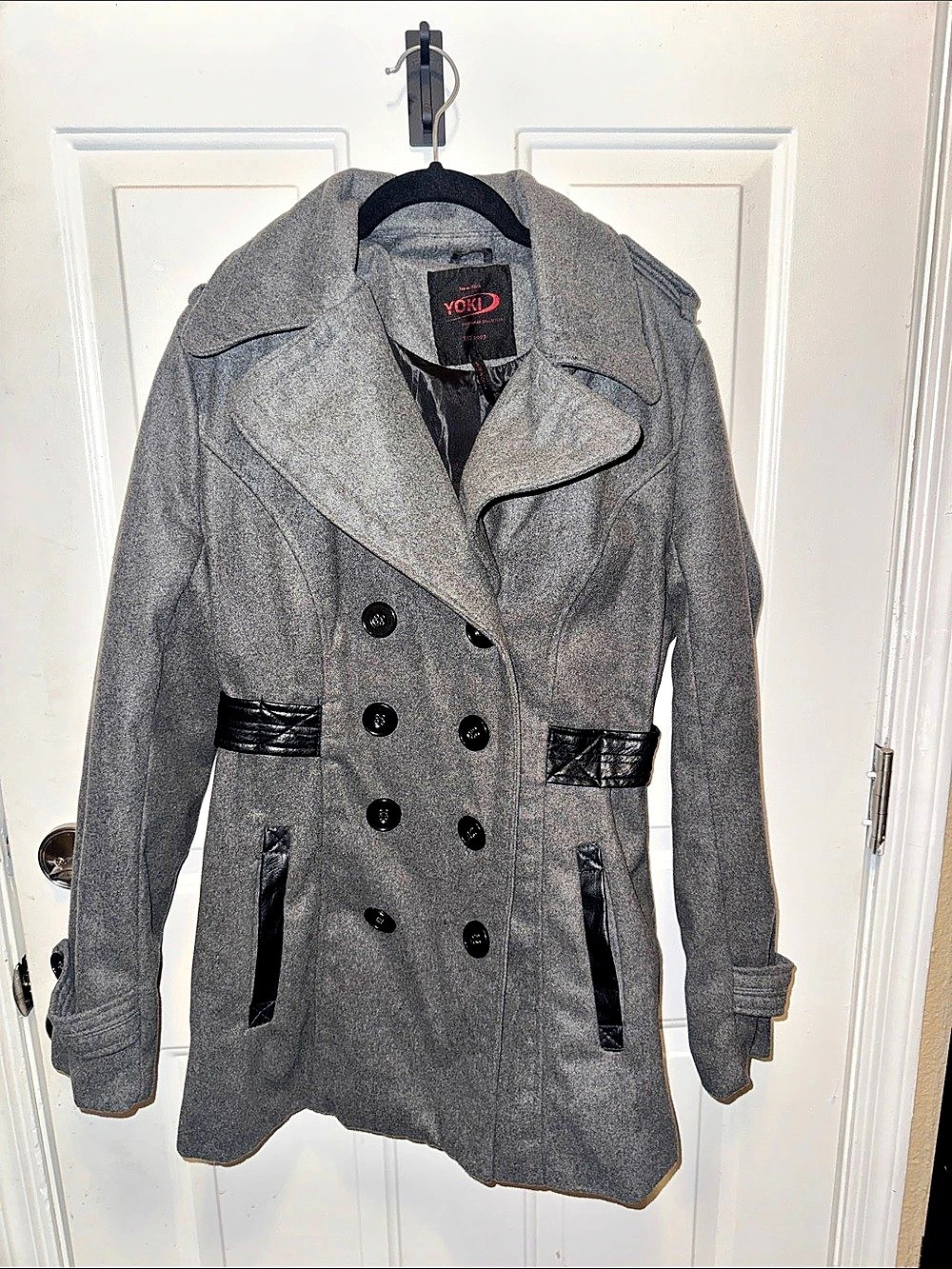 Yoki Gray Double-Breasted Coat